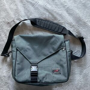 Tom Bihn Maker's Bag, Steel Gray 1050d Ballistic/Red 200 Halcyon